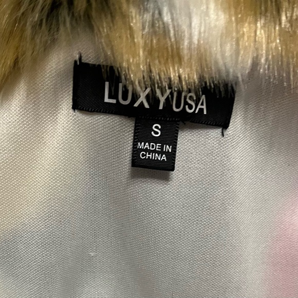 Luxy USA Multi Color Faux Fur Cropped Jacket, Size Small, EUC - Picture 4 of 8